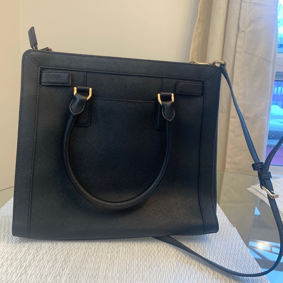 Michael Kors handbag! - Picture 2 of 3